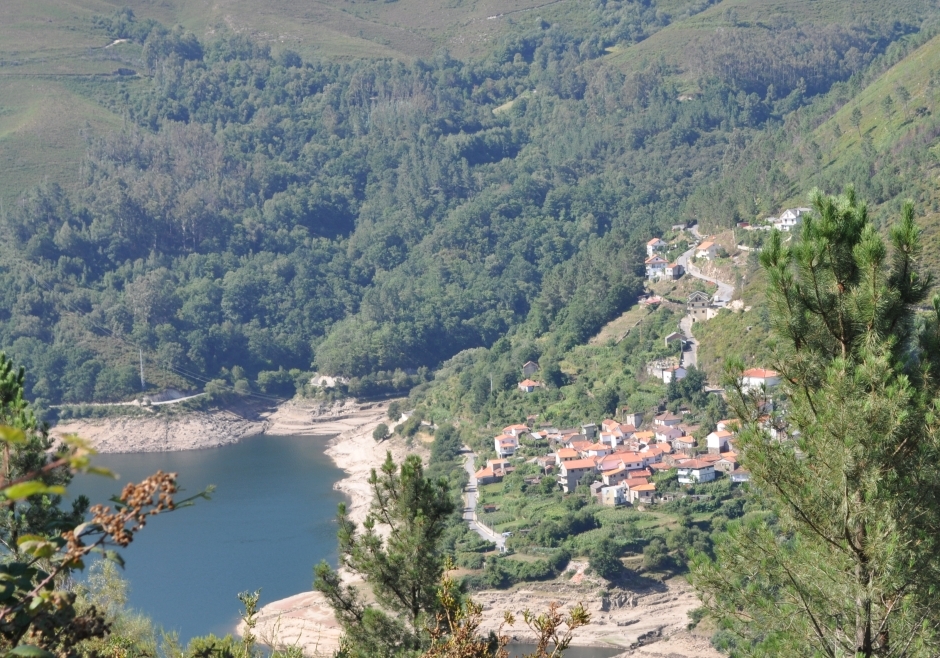 Várzea, á beira do Laboreiro - Proxecto Carisma 